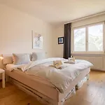 Viktoria B42 By Arosa Holiday